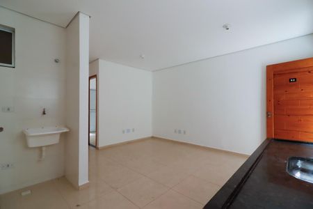 Sala/Cozinha e Área de Serviço de apartamento à venda com 2 quartos, 45m² em Vila Nhocuné, São Paulo
