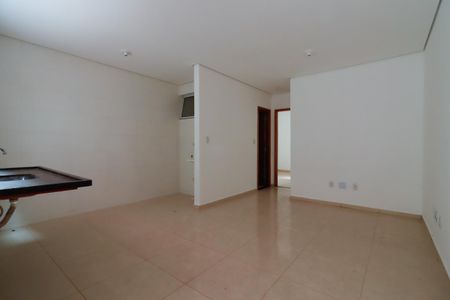 Sala/Cozinha e Área de Serviço de apartamento à venda com 2 quartos, 45m² em Vila Nhocuné, São Paulo