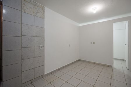 Sala de casa para alugar com 2 quartos, 40m² em Vila Pirajussara, São Paulo