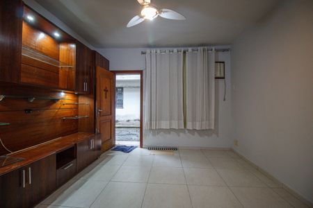 Sala de casa para alugar com 2 quartos, 100m² em Grajaú, Rio de Janeiro