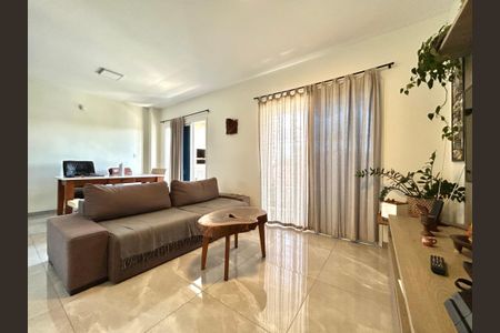Sala de apartamento para alugar com 2 quartos, 90m² em Campeche, Florianópolis