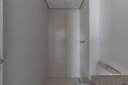 Banheiro de kitnet/studio à venda com 1 quarto, 27m² em Perdizes, São Paulo