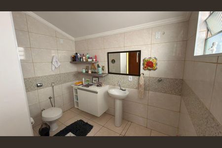 Banheiro de casa para alugar com 3 quartos, 200m² em Jardim das Industrias, São José dos Campos