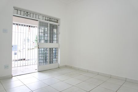 Sala 2 de casa para alugar com 4 quartos, 300m² em Santa Tereza, Belo Horizonte