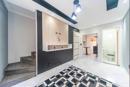 Sala de casa de condomínio para alugar com 2 quartos, 90m² em Vila Floresta, Santo André