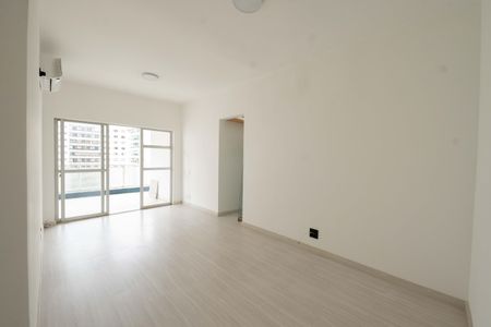 Sala de apartamento para alugar com 2 quartos, 81m² em Barra da Tijuca, Rio de Janeiro