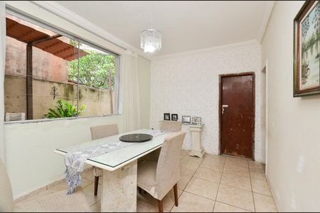 Sala de Jantar de casa para alugar com 2 quartos, 300m² em Renascença, Belo Horizonte