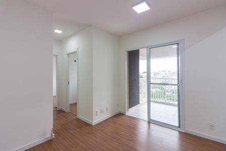 Sala de apartamento para alugar com 2 quartos, 50m² em Vila Osasco, Osasco
