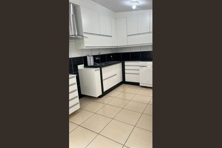 Cozinha de casa de condomínio para alugar com 3 quartos, 120m² em Eugênio de Melo, São José dos Campos