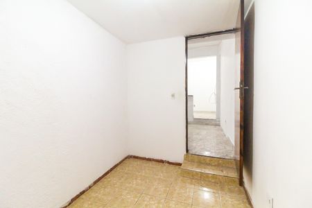 Quarto 1 de casa para alugar com 2 quartos, 84m² em Vila Carmosina, São Paulo