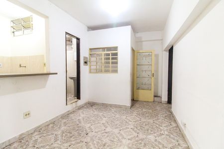 Sala de casa para alugar com 2 quartos, 84m² em Vila Carmosina, São Paulo