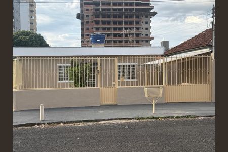 Casa para alugar com 3 quartos, 100m² em Martins, Uberlândia