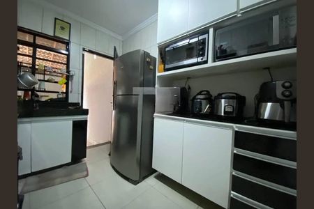 Cozinha de casa para alugar com 3 quartos, 229m² em Santa Mônica, Uberlândia