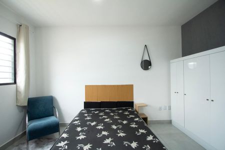 Sala / Quarto de kitnet/studio para alugar com 1 quarto, 35m² em Aparecidinha, Sorocaba