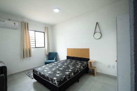 Sala / Quarto de kitnet/studio para alugar com 1 quarto, 35m² em Aparecidinha, Sorocaba