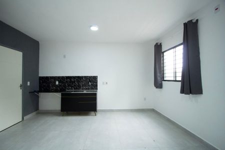 Sala / Quarto de kitnet/studio para alugar com 1 quarto, 35m² em Aparecidinha, Sorocaba