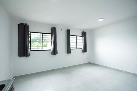 Sala / Quarto de kitnet/studio para alugar com 1 quarto, 35m² em Aparecidinha, Sorocaba