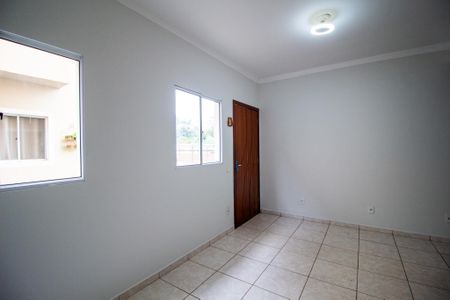 Sala de casa de condomínio para alugar com 3 quartos, 70m² em Vila Adelia, Sorocaba