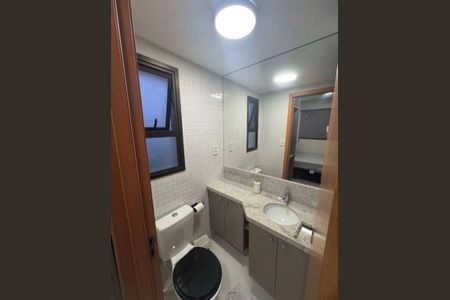Banheiro de apartamento para alugar com 1 quarto, 34m² em Jardim Armação, Salvador