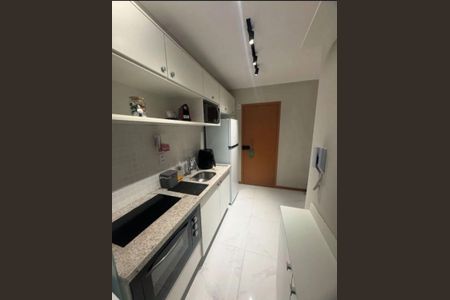 Cozinha de apartamento para alugar com 1 quarto, 34m² em Jardim Armação, Salvador