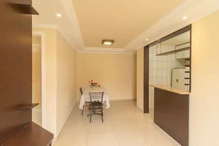 Sala de apartamento para alugar com 2 quartos, 48m² em Pinheirinho, Curitiba