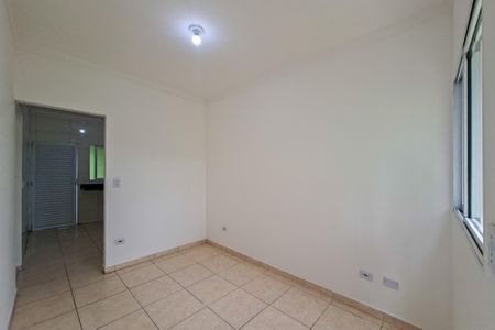 Sala de casa de condomínio para alugar com 2 quartos, 48m² em Parque das Americas, Praia Grande