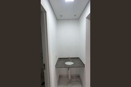 Banheiro de apartamento para alugar com 2 quartos, 34m² em Canindé, São Paulo