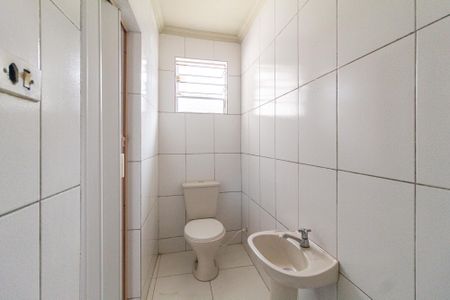 Banheiro de casa para alugar com 1 quarto, 60m² em Jardim Carapicuiba, Carapicuíba