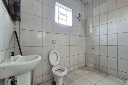 Banheiro de apartamento para alugar com 1 quarto, 60m² em Parque Residencial Vila União, Campinas