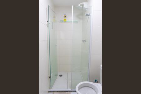 Banheiro da Suíte de apartamento para alugar com 1 quarto, 33m² em Jardim Itacolomi, São Paulo