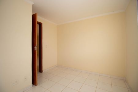 Quarto 1 de apartamento para alugar com 2 quartos, 58m² em Baia Norte, Brasília