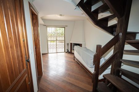 Sala de casa de condomínio à venda com 3 quartos, 105m² em Jardim Sabará, Porto Alegre