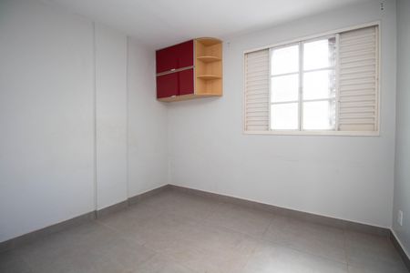 Quarto 2 de apartamento para alugar com 2 quartos, 45m² em Qd 501, Brasília