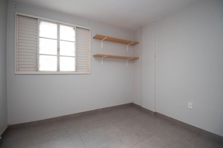 Quarto 1 de apartamento para alugar com 2 quartos, 45m² em Qd 501, Brasília