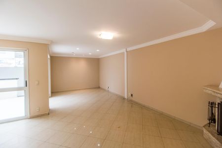 Sala de casa de condomínio para alugar com 3 quartos, 180m² em Tamboré, Santana de Parnaíba