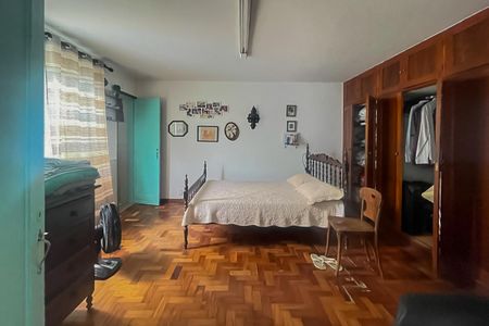 Casa à venda com 3 quartos, 316m² em Carmo, Belo Horizonte
