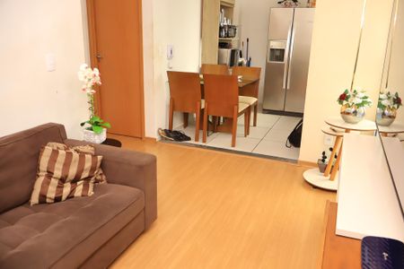 Sala de apartamento para alugar com 2 quartos, 46m² em Jardim das Margaridas, Salvador