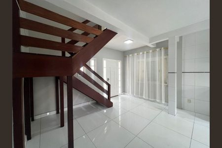 Sala de casa para alugar com 2 quartos, 142m² em Mato Grande, Canoas