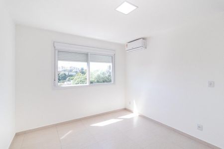 Quarto de apartamento para alugar com 1 quarto, 52m² em Azenha, Porto Alegre