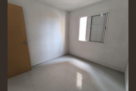 Quarto 2 de apartamento para alugar com 2 quartos, 50m² em Jardim Europa, Uberlândia