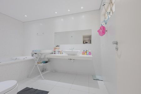 Casa para alugar com 3 quartos, 450m² em Vila Madalena, São Paulo