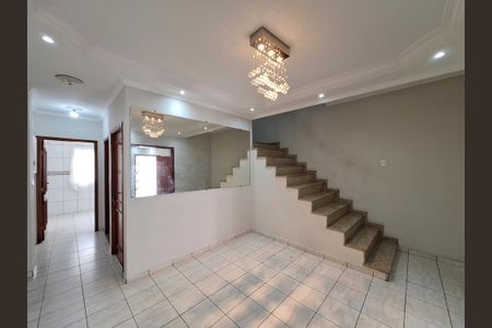 Sala de casa para alugar com 4 quartos, 400m² em Chora Menino, São Paulo