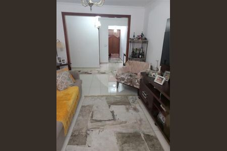 Casa à venda com 3 quartos, 135m² em Jardim Marisa, São Paulo