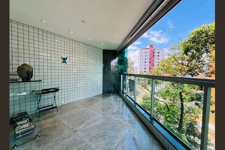 Apartamento para alugar com 4 quartos, 190m² em Pampulha, Belo Horizonte
