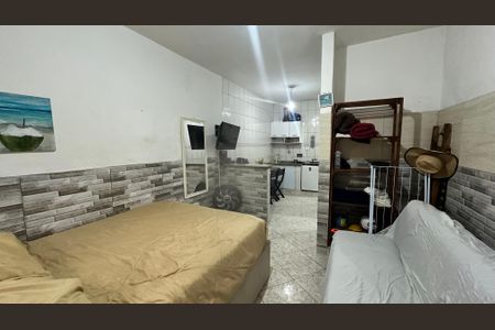 Sala de kitnet/studio para alugar com 1 quarto, 30m² em Recreio dos Bandeirantes, Rio de Janeiro