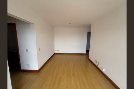Sala de apartamento para alugar com 2 quartos, 50m² em Boa Vista, Porto Alegre