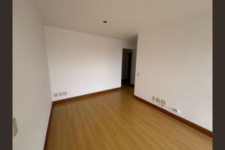 Sala de apartamento para alugar com 2 quartos, 50m² em Boa Vista, Porto Alegre