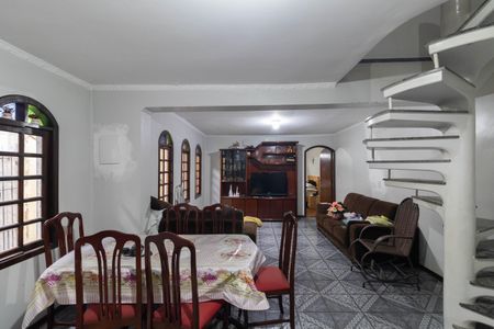 Sala de casa à venda com 4 quartos, 120m² em Jardim Cotinha, São Paulo