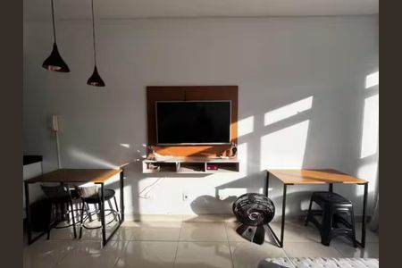 Sala de apartamento para alugar com 1 quarto, 27m² em Centro, Curitiba