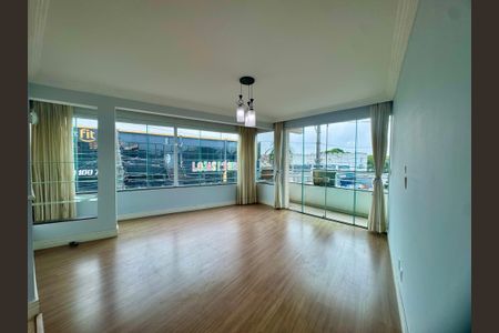 Sala de casa para alugar com 4 quartos, 188m² em Jardim da Mamae, Guarulhos